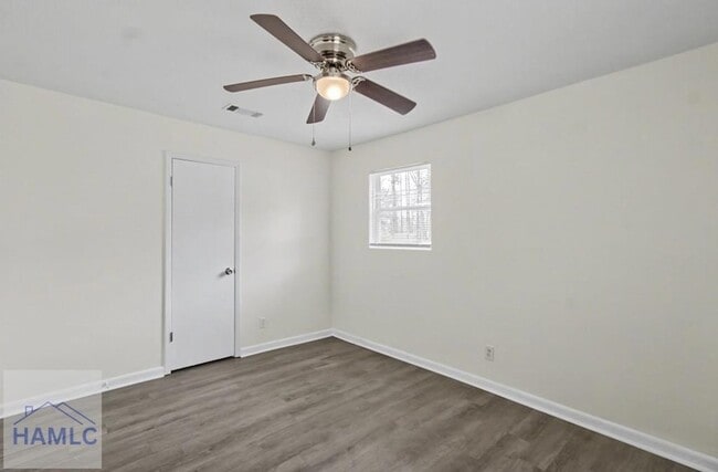 Building Photo - 740 Fleming Rd