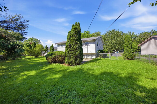 Building Photo - 6406 Dalewood Rd
