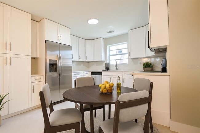 Building Photo - 5039 N Beach Rd