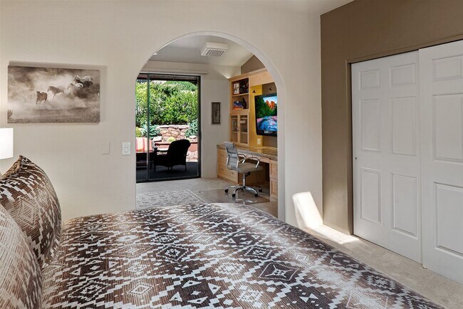 Building Photo - 160 Arroyo Seco Dr