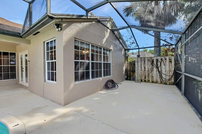 Building Photo - 22556 Middletown Dr