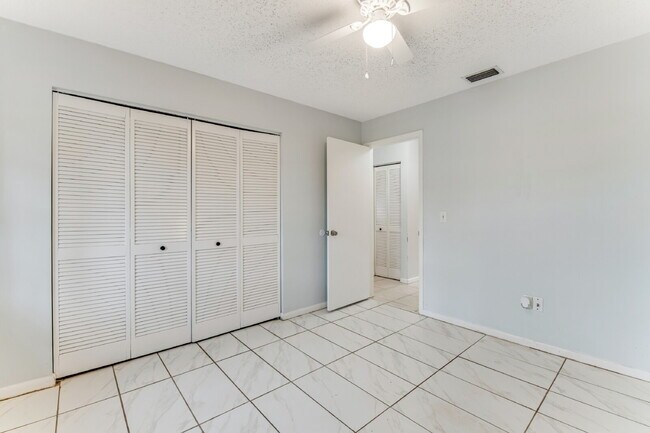 Building Photo - Charming 3-Bedroom, 2-Bath Home in Palm Coast