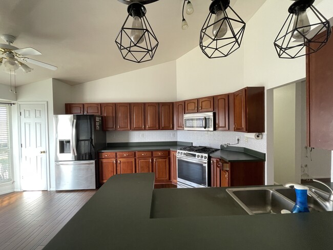 Building Photo - 1543 Presidents Landing Dr