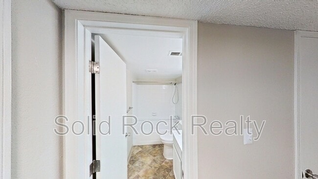 Building Photo - 4541 Lamplighter Cir