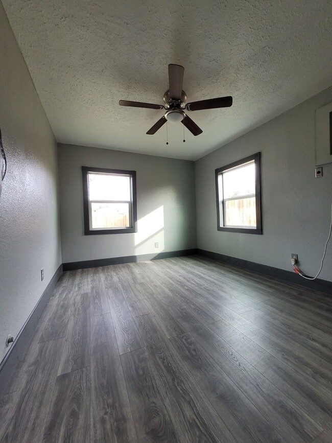 Building Photo - 7617 Delavan Dr