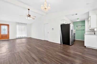 Building Photo - 8408 Maine Dr