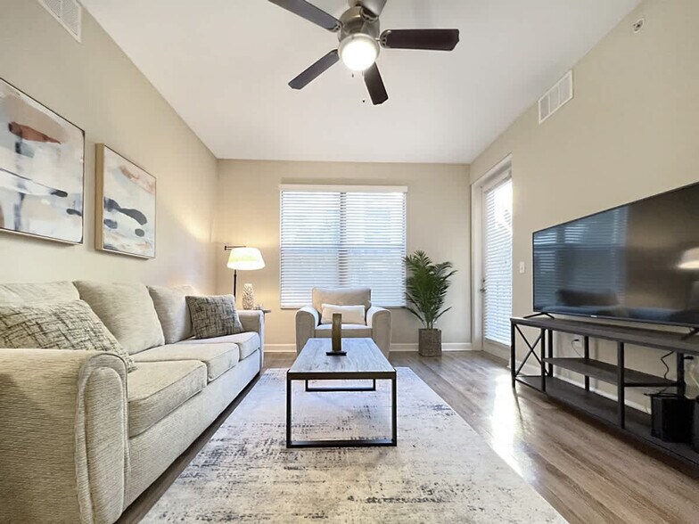 Building Photo - 4504 W Spruce St