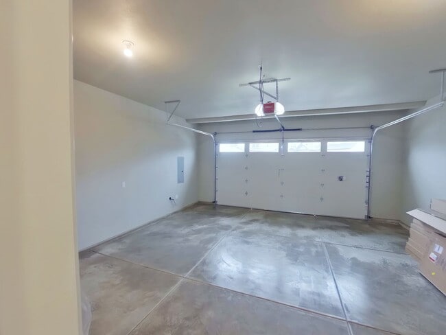 Building Photo - Newer home in The Nines in North Gilham