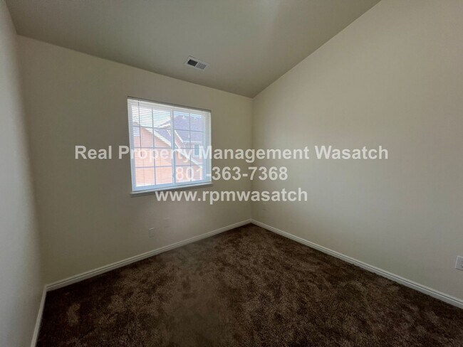 Building Photo - Come See this Beautiful, Recently Remodeled 3 Bedroom, 2.5 Bathroom Draper Town Home With HALF OF...