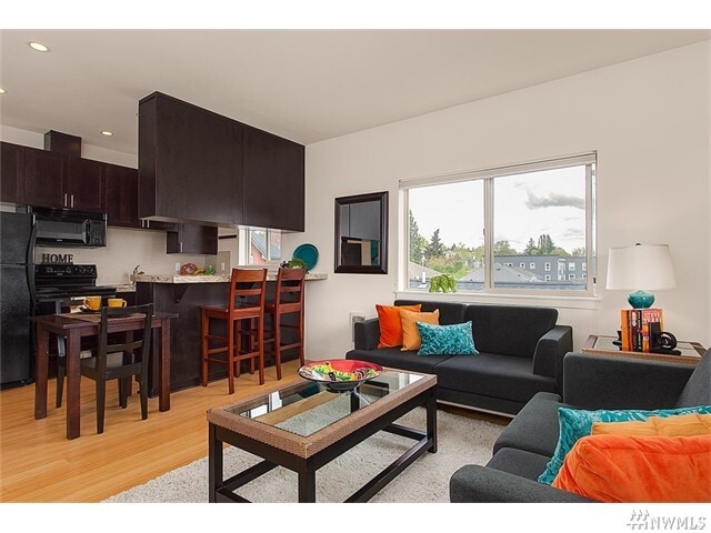 Building Photo - 1820 24th Ave