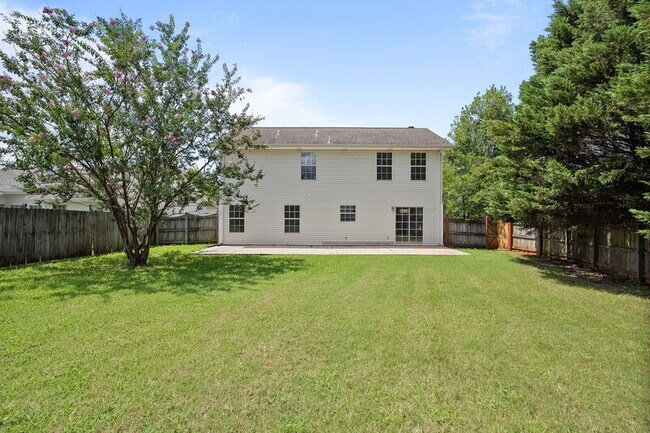 Building Photo - 142 Bremerton Dr SW