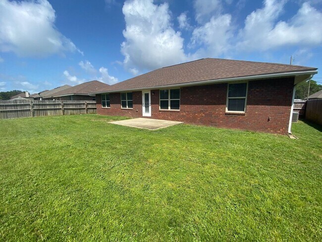 Building Photo - Gulf Breeze - Bay Ridge Park - 4 bedroom, 2 bathroom