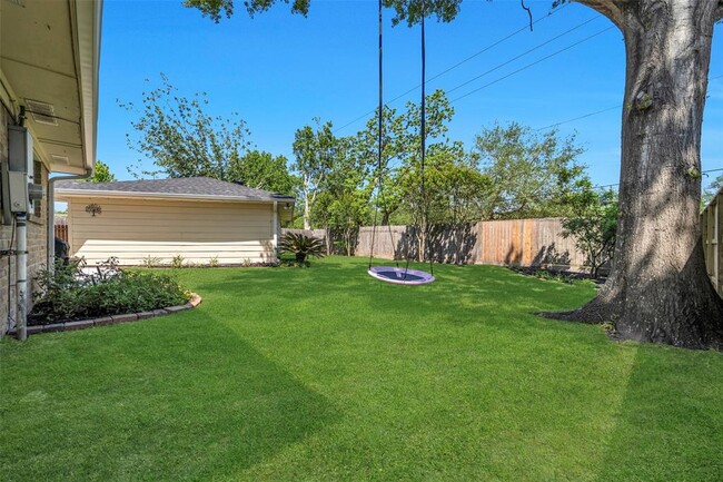 Building Photo - 1727 Shannon Valley Dr