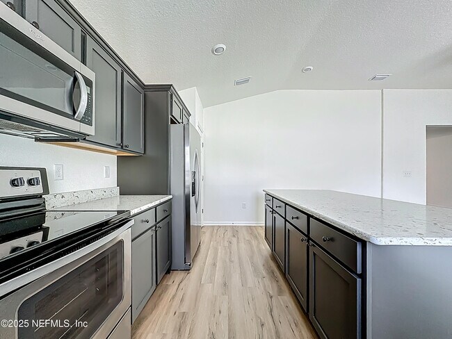 Building Photo - 12292 Orange Grove Dr
