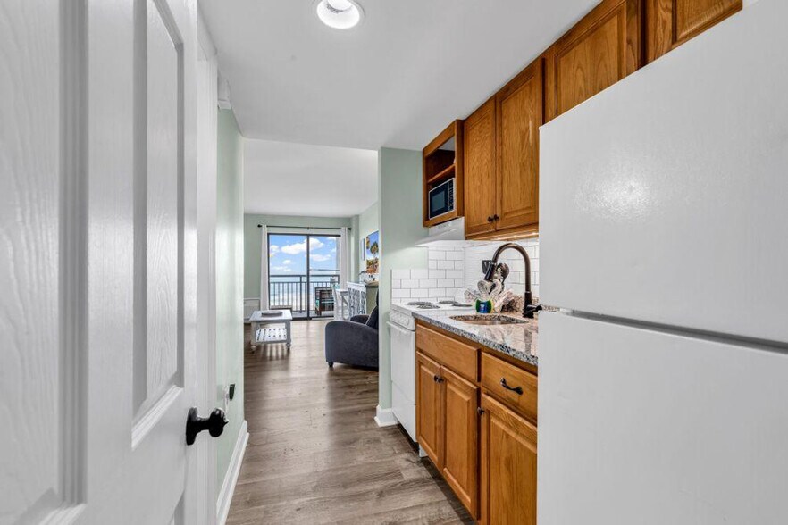 Building Photo - 2001 S Ocean Blvd