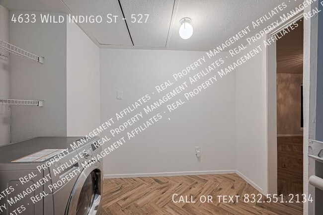 Building Photo - 4633 Wild Indigo St