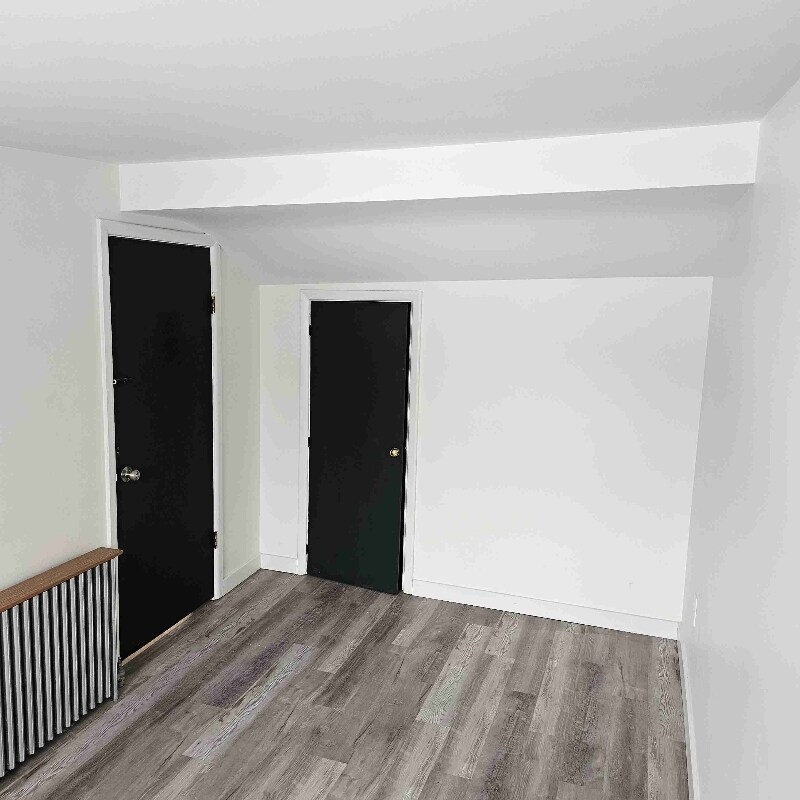 Building Photo - 156 Ontario St