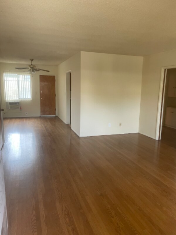 Building Photo - 918 W Huntington Dr