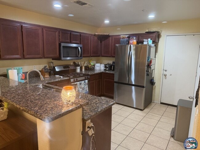 Building Photo - 642 Brewer Rd