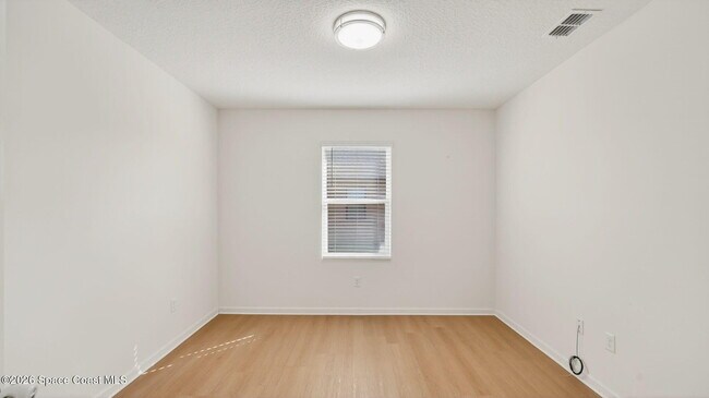 Building Photo - 7114 Topaz Dr