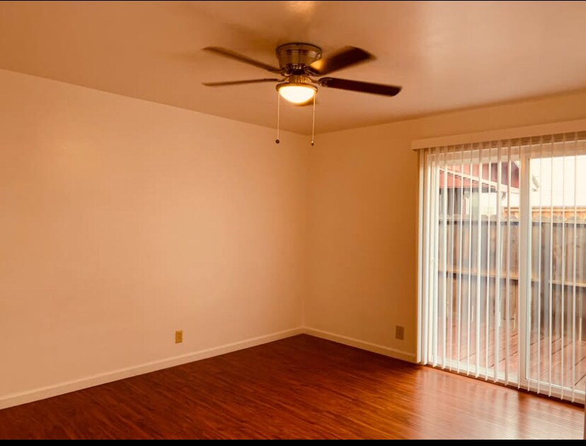 Bedroom - 10 W Swain Rd