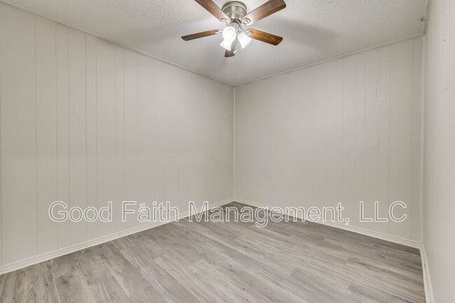 Building Photo - 1813 Alder Dr