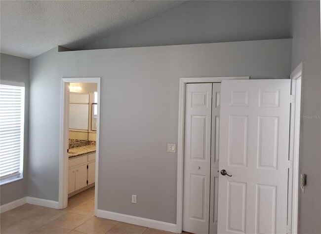 Building Photo - 9712 Yellow Stone Pl
