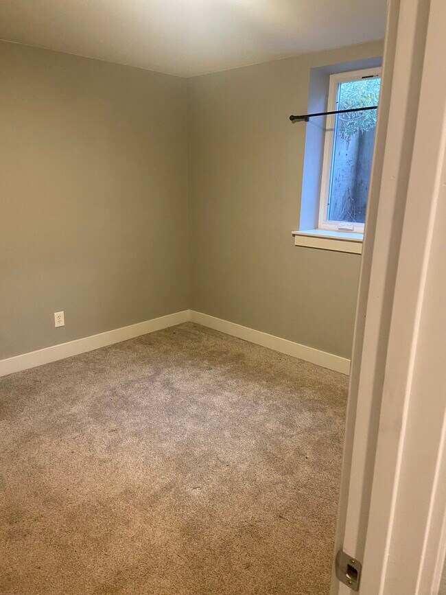 Bedroom 1 - 3901 N Kiska St