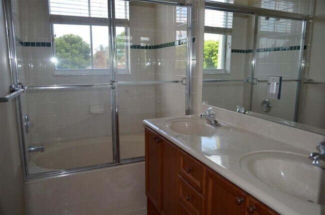 Building Photo - 3210 Merrick Terrace