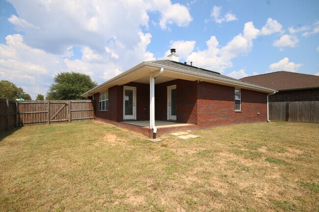Building Photo - Updated 3BR/2BA Brick Home in Ashley Place...
