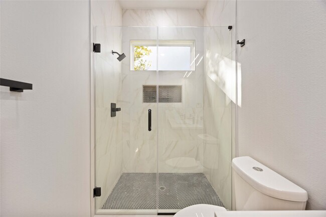 Building Photo - 8110 Brandon St