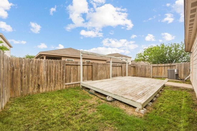 Building Photo - 1437 Treeta Trail