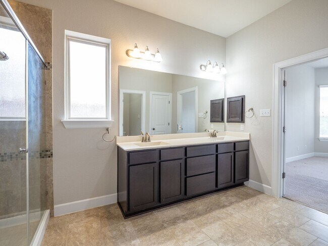 Building Photo - 18612 Rio Chama Ln