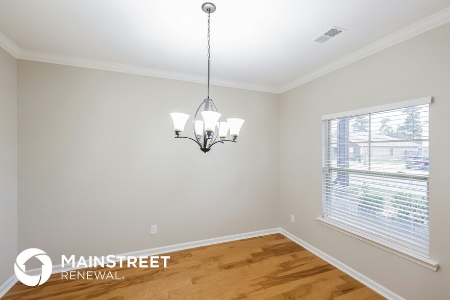 Building Photo - 200 Addison Dr