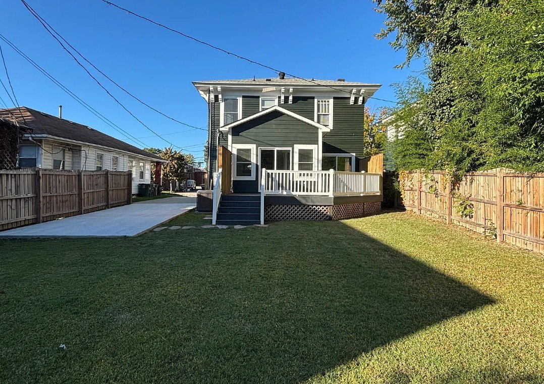 Building Photo - 313 W Fisher Ave