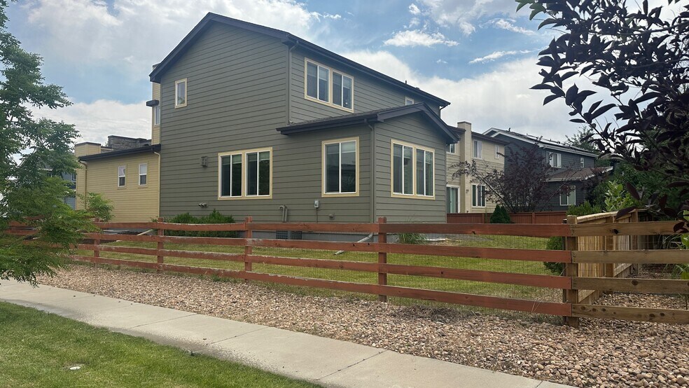 Building Photo - 10837 Truckee Cir