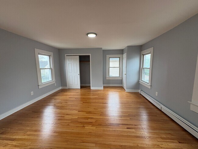 Building Photo - 119 7th Ave
