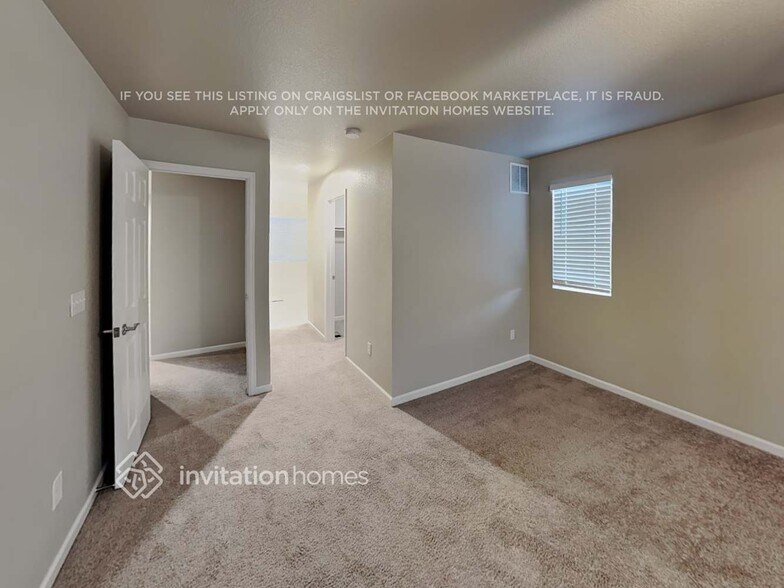 Building Photo - 11846 Olive St