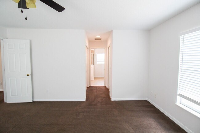 Building Photo - Lakeview 4-Bedroom, 2.5-Bath Annual Rental in Lakewood Ranch/Greenbrook