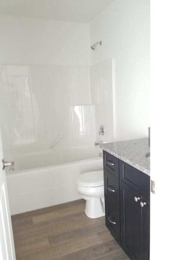 Building Photo - 6925 Hardrock Ct