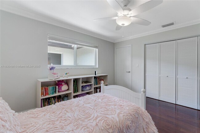 Building Photo - 4830 San Amaro Dr