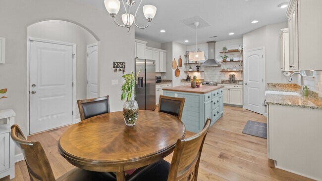 Building Photo - Beautifully Upgraded Home with Outdoor Fire Pit and Fenced Backyard in Buckhead East