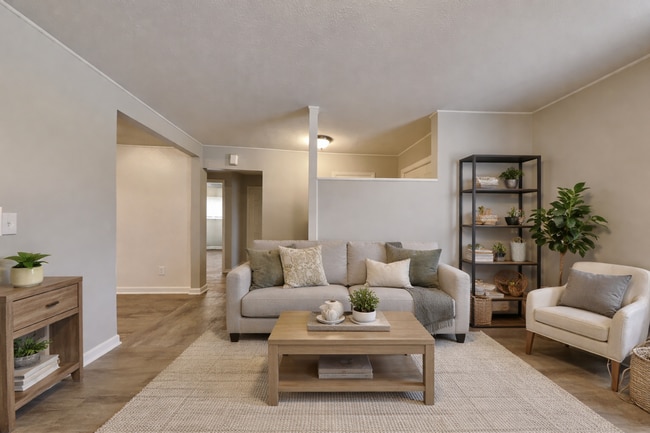 Building Photo - Move-In Ready 4BR Home in Arlington | Sunroom & Large Yard near DFW