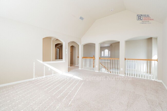 Building Photo - Lake Views, Space & Lifestyle – Ask about our move in specials!