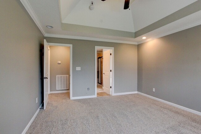 Building Photo - Executive Home on Cul de sac off exit 8.  Hurry.