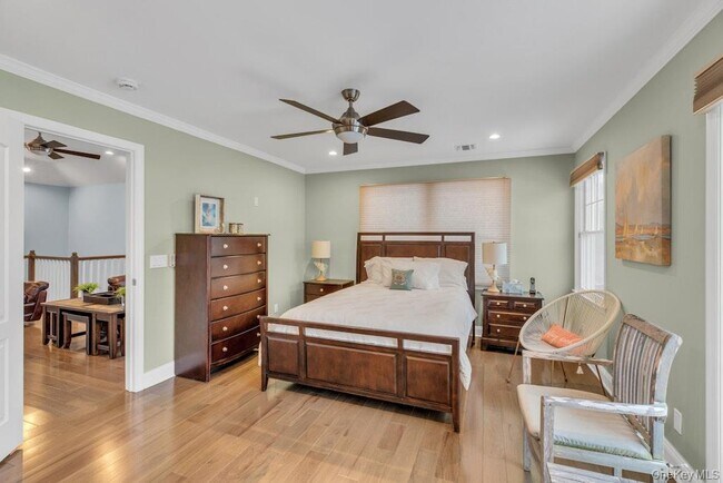 Building Photo - 300 Fiddler Ln