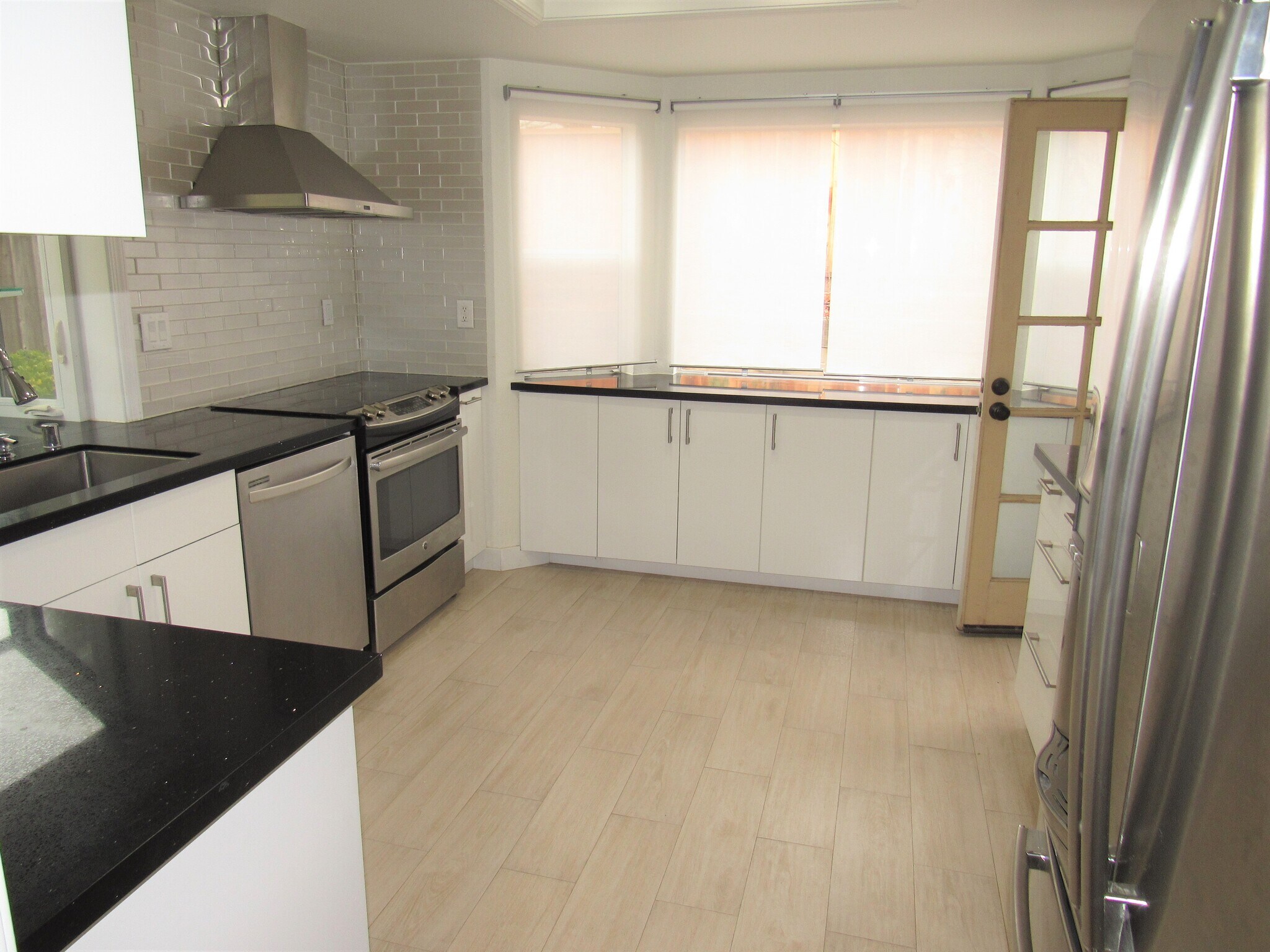 Building Photo - 34565 Vane Cmn