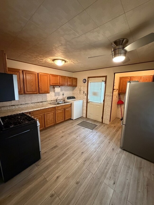 Building Photo - 23 W 143rd St