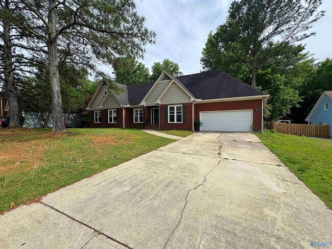 Building Photo - 192 Rosecliff Dr