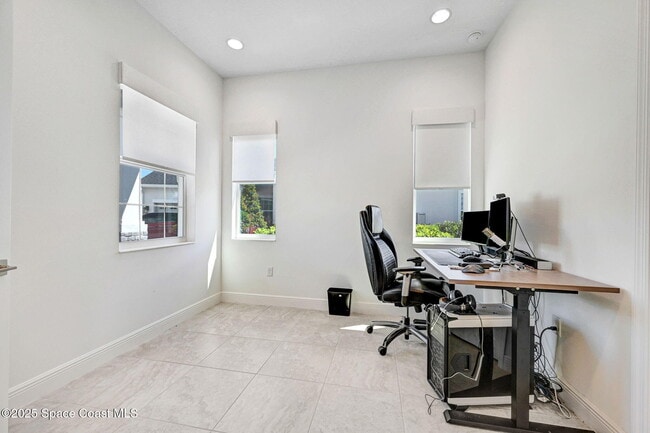 Building Photo - 2889 Avalonia Dr